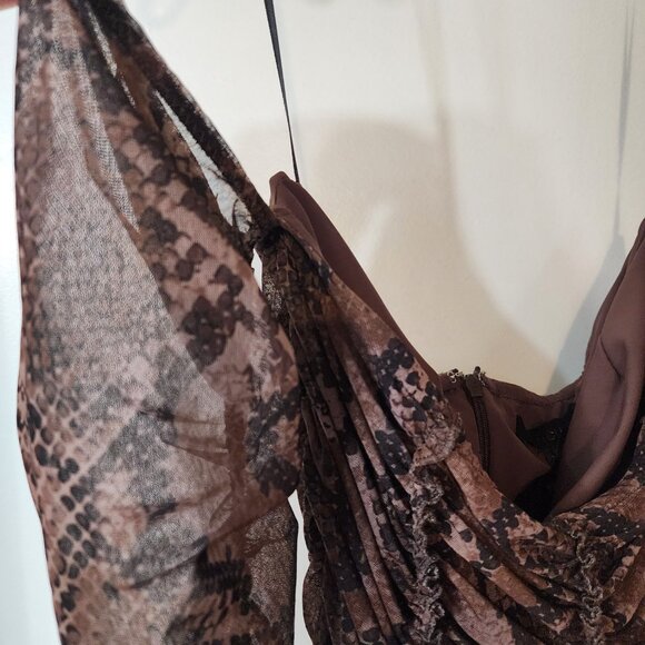 H:ours Midi Cocktail Shear Python Fabric with glove sleeves - Picture 6 of 6